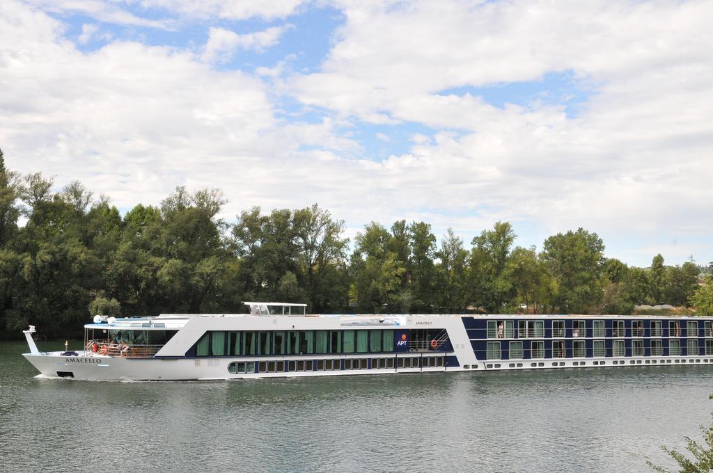 O2 Saone Ξενοδοχείο Reyrieux Εξωτερικό φωτογραφία